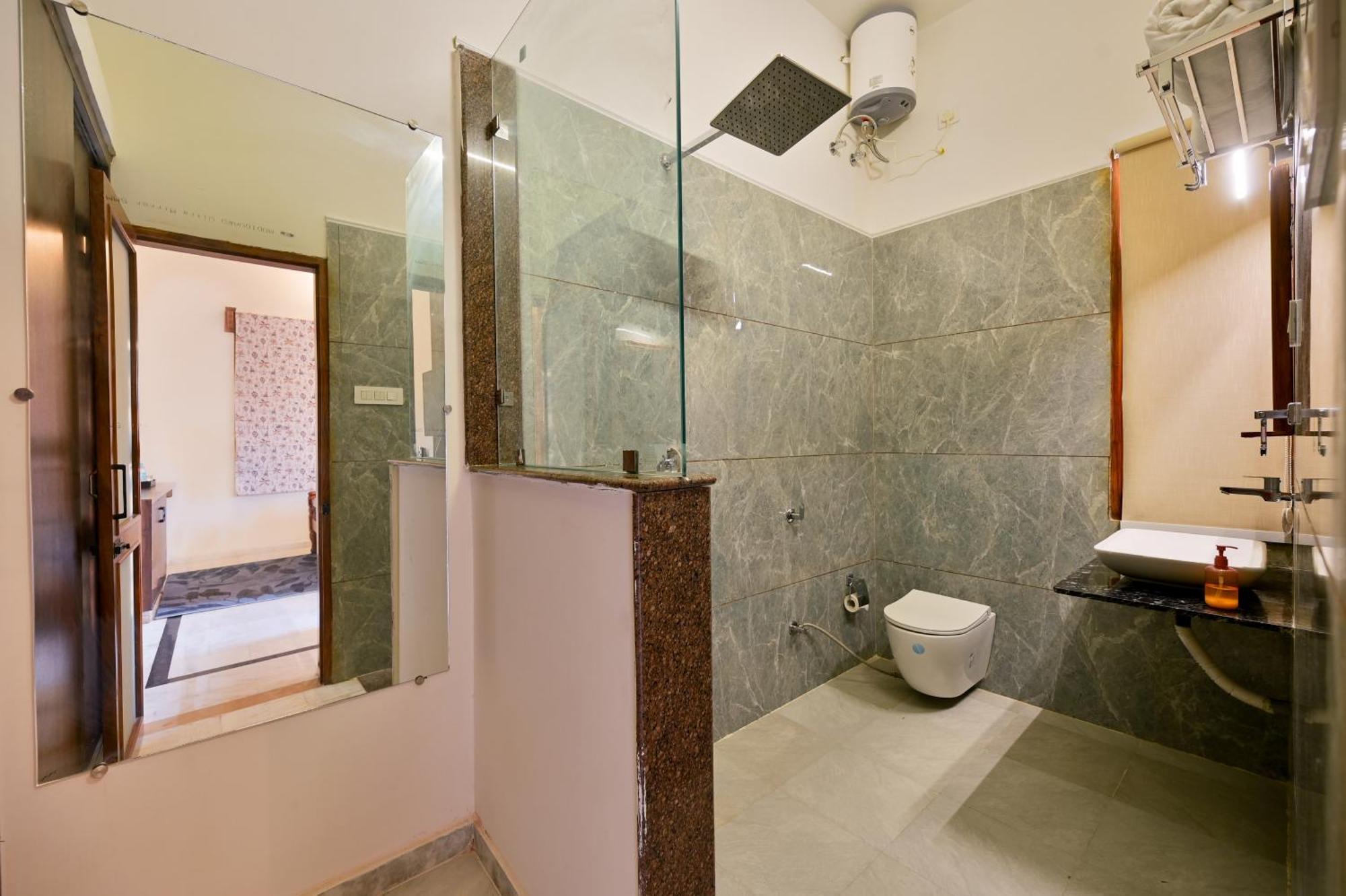 Tryambakam Villa Bhīlwāra Kültér fotó